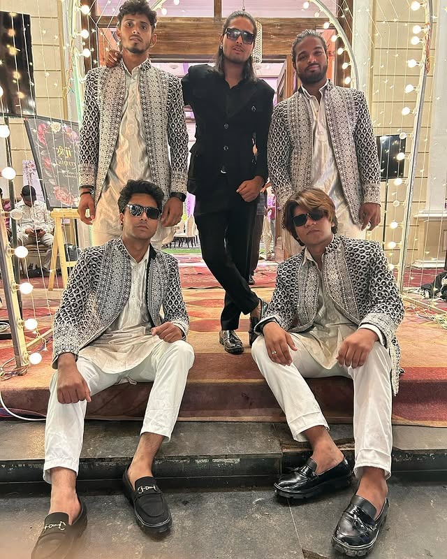 Summit Dhol Team Performer